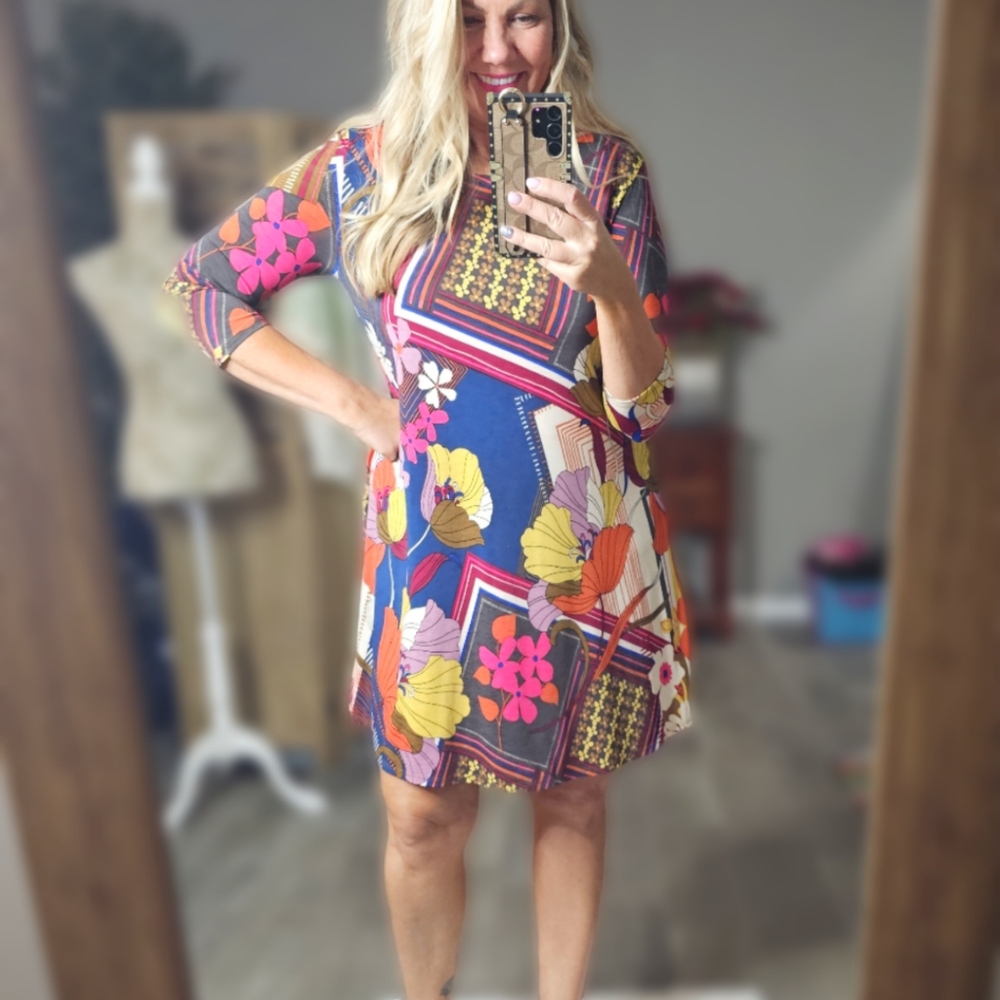 BOUTIQUE NWT Reg & Plus Honeyme Retro Floral Shift Dress - Sizes S, M, L, XL